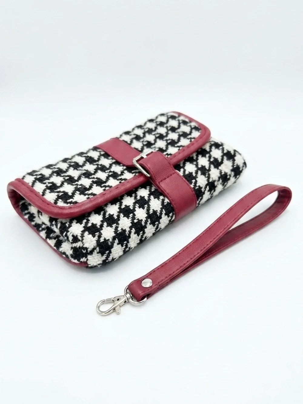 Sondra Roberts Houndstooth Wool Wristlet Clutch in Red and Black